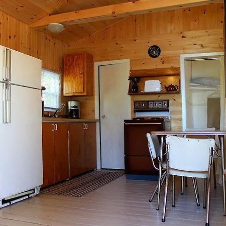 Mashkinonje Lodge Lavigne Екстер'єр фото