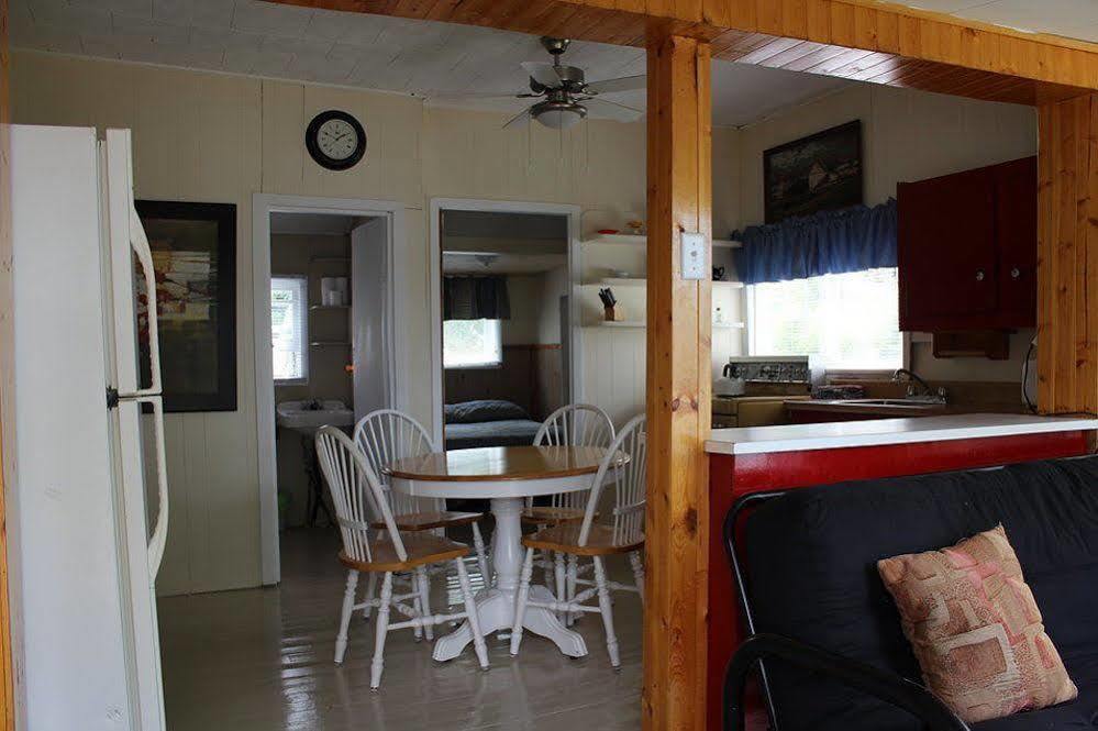 Mashkinonje Lodge Lavigne Екстер'єр фото