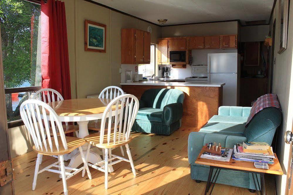 Mashkinonje Lodge Lavigne Екстер'єр фото