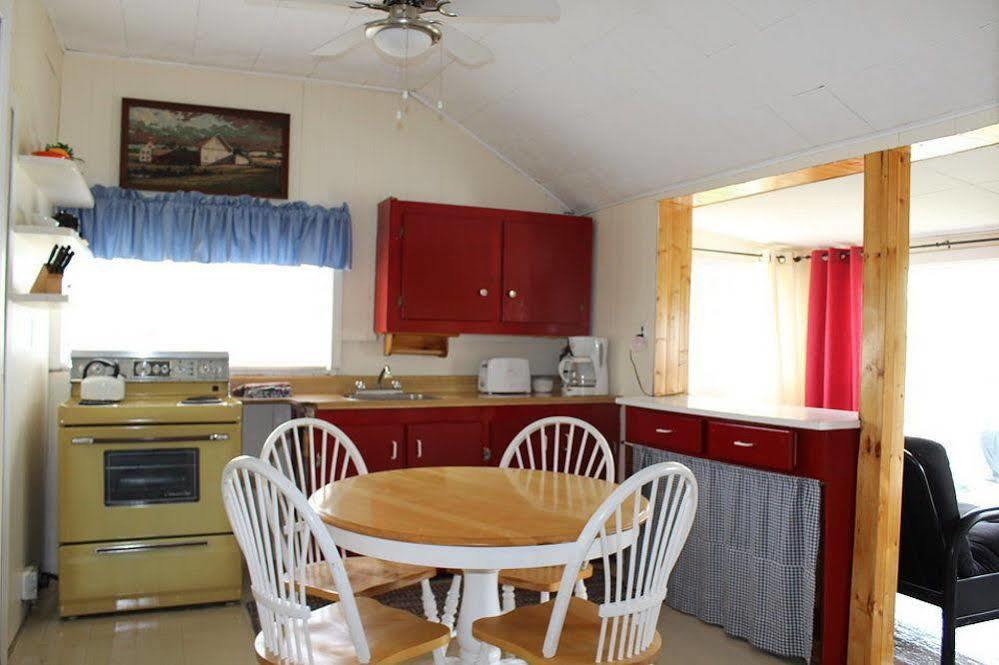 Mashkinonje Lodge Lavigne Екстер'єр фото