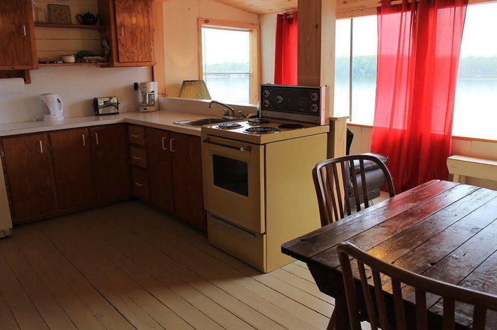 Mashkinonje Lodge Lavigne Екстер'єр фото